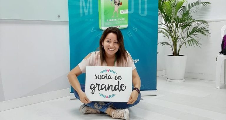 ff0cc7cf-2569-4840-9928-4793da70933e ff0cc7cf-2569-4840-9928-4793da70933e